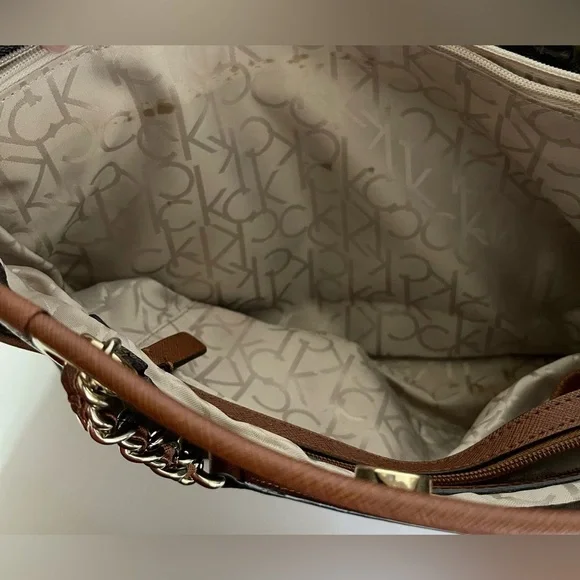 CALVIN KLEIN Shoulder Bag. - Picture 8 of 9